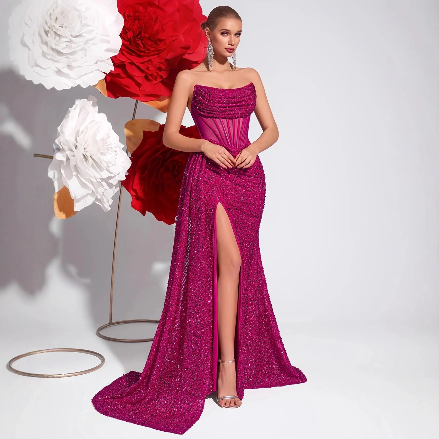 

Fashionable Evening Gown with Sequins Side Slit Elegant Small Tail Long Strapless and Backless Dress