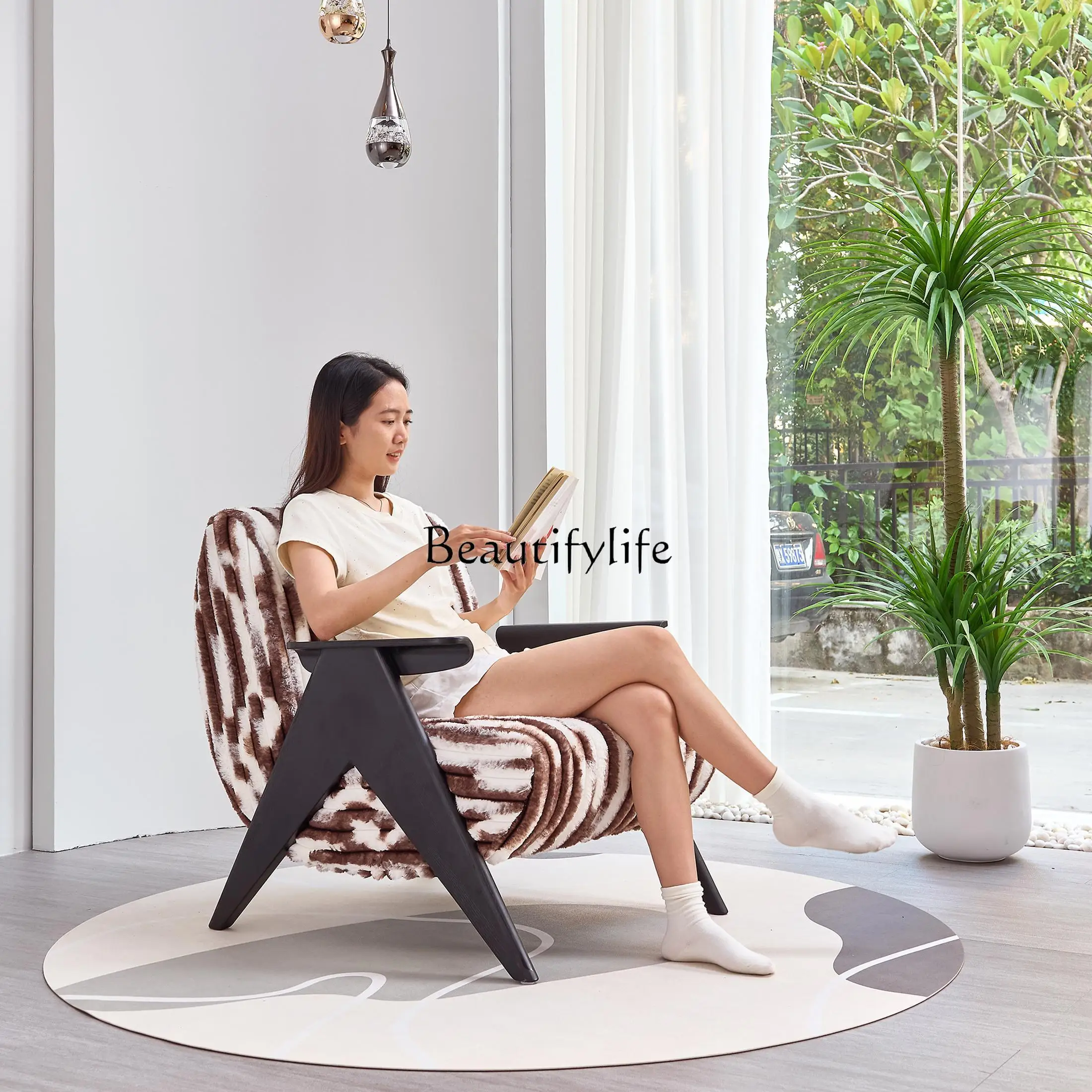 Single leisure chair Living room fleece feeling skin-friendly, comfortable and smooth modern simple home leisure chair