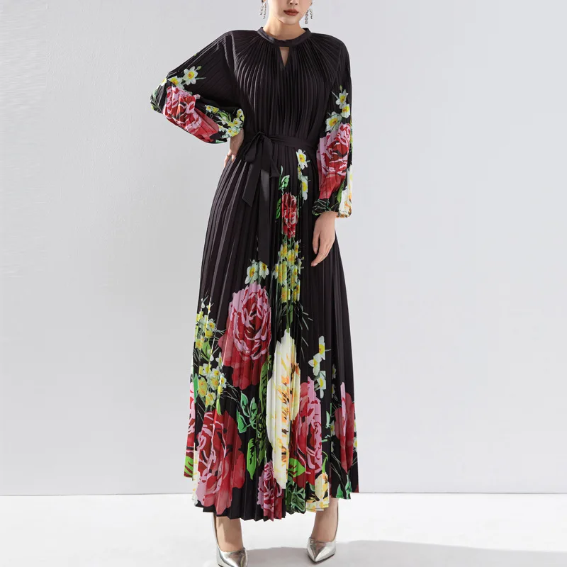 

Miyak Pleated Four Seasons Women's Closing Trend New Dress 2024 High-End Designer Printed Waist Tie Expensive Floor-Length Robe