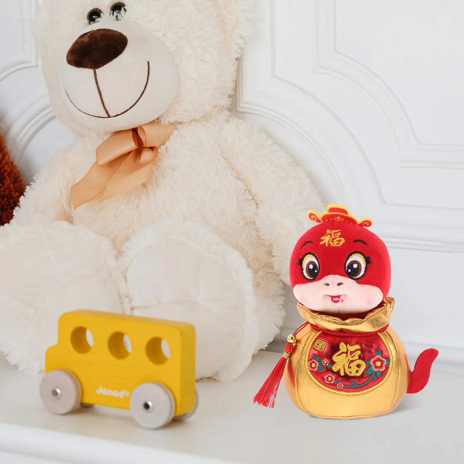 

Мягкая игрушка-змея в стиле мультфильма, украшение для празднования Китайского Нового года, праздничный домашний декор.