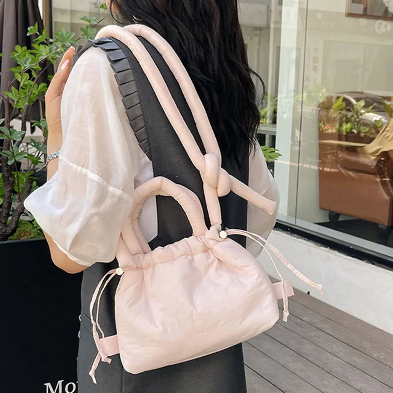 Borsa a tracolla piccola alla moda borsa a tracolla imbottita da donna di design borsa a tracolla imbottita Casual in Nylon e cotone