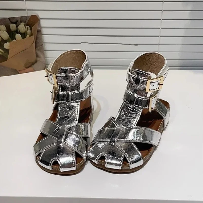 

Новые модные высокие сандалии для девочек, летние черные, серебристые детские повседневные тканые сандалии-гладиаторы, детские римские сандалии с вырезами
