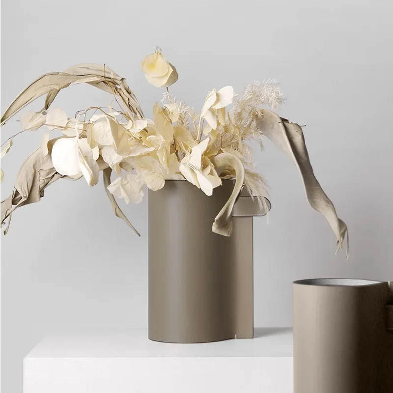 مزهرية زجاجية جلدية فاخرة وخفيفة الوزن لزراعة الزهور المائية، مكتب مبيعات غرفة نموذجية، زينة منزلية