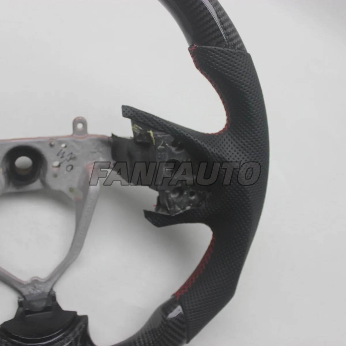 Replacement Real Carbon Fiber Steering Wheel with Leather for Mitsubishi Lancer 2007-2017