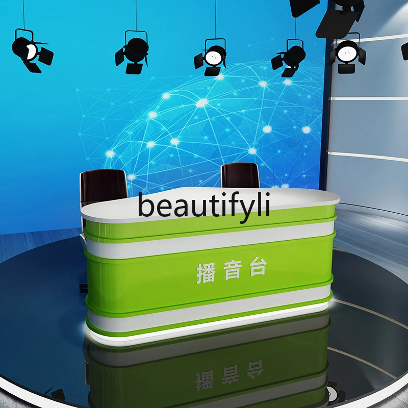스튜디오 앵커 데스크 호스트 뉴스 TV 미디어 방송 테이블 발표 래커 마감 프런트 데스크
