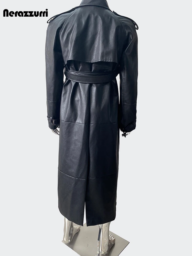 Nerazzurri Autunno fresco extra lungo trench in pelle nera impermeabile di alta qualità per abiti firmati di lusso con cintura da donna