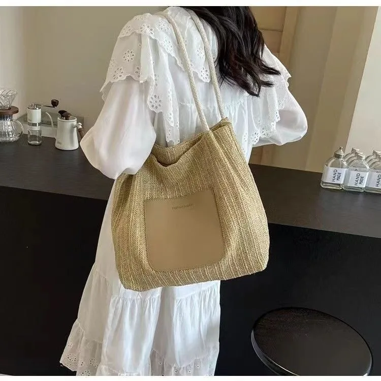 

Fashionable Minimalist Solid Color Straw Woven Tote Bag women Handheld Shopping Bags for Summer Vacation Trendy