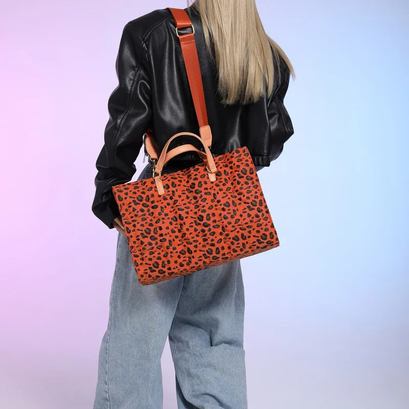 2024 Fashion Super Cool Leopard Casual Shoulder Bags Hot Sale Cloth Zipper Large Capacity Hot Girl Style Handbags for Women