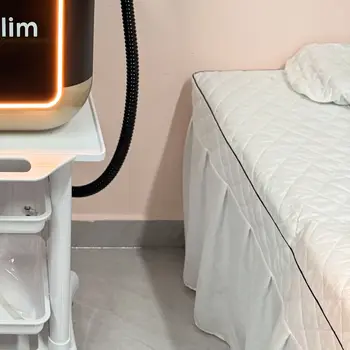 Maszyna do depilacji laserowej FAC 5000W 808nm Diode Laser Ice Platinum 755nm 940nm 808nm 1064nm 4 Długości Fal Zapewnia Najlepszą Depilację