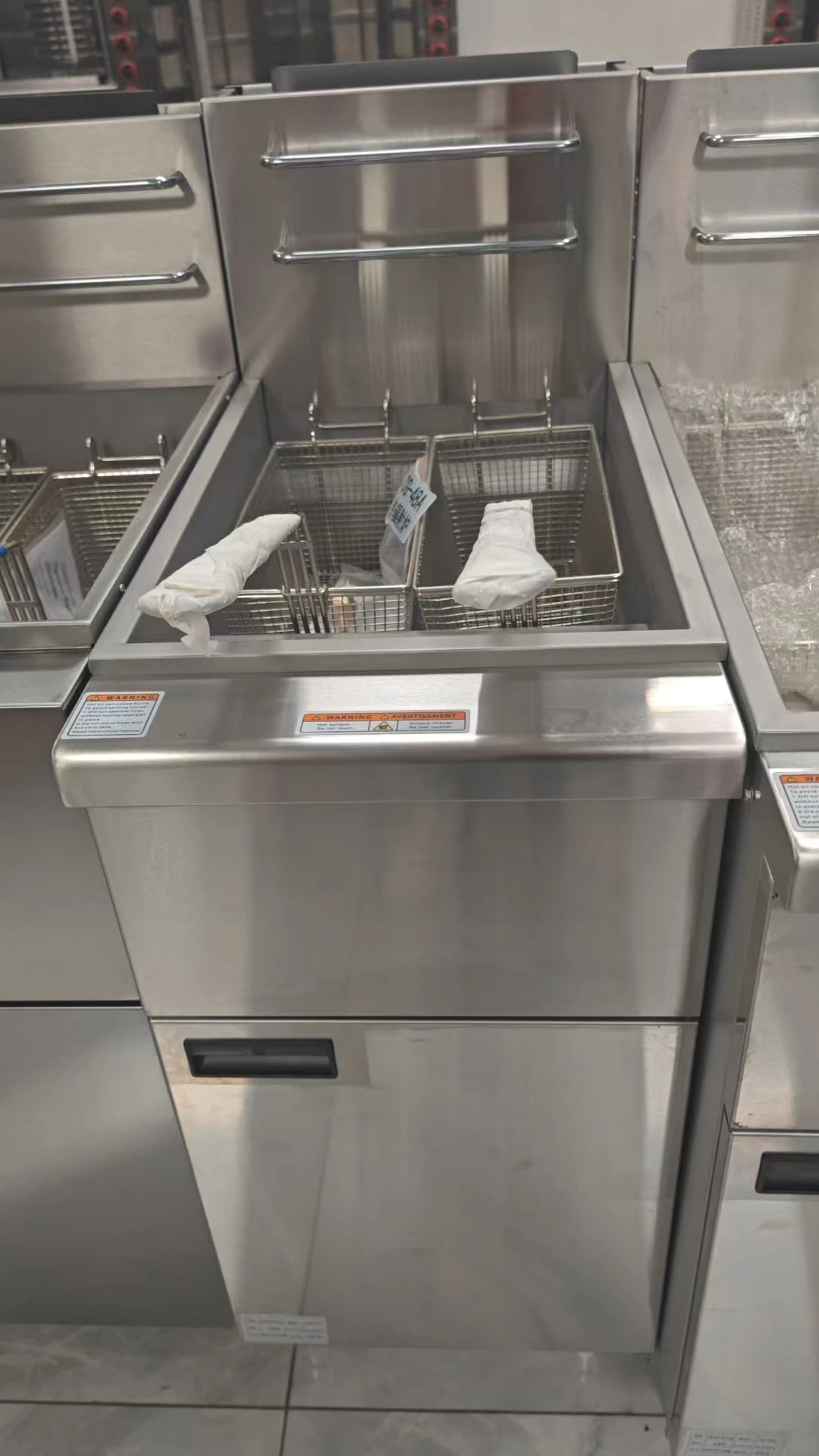 Fritadeira de aço inoxidável máquina de fritar de alta eficiência para cozinhas comerciais