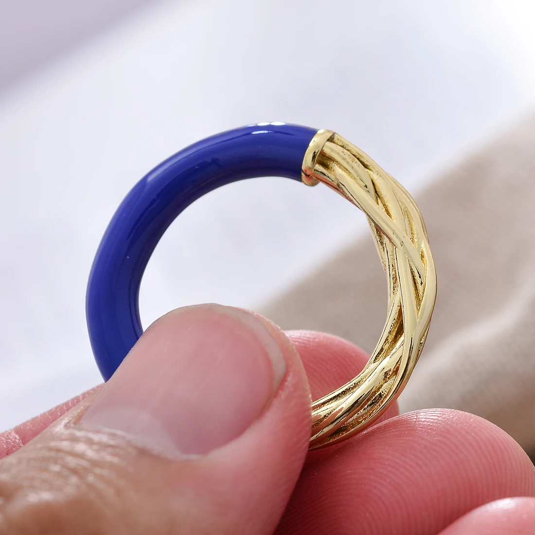 2023 New Arrival Elegant Blue Drop Glaze Double Color Female Finger Ring Jewelry For Women Christmas Gifts
