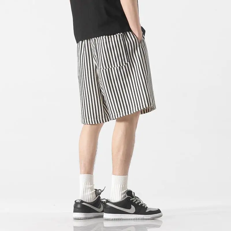 Japanese Retro Vertical Striped Shorts Men Summer New Casual Loose Versatile Five-point Pants