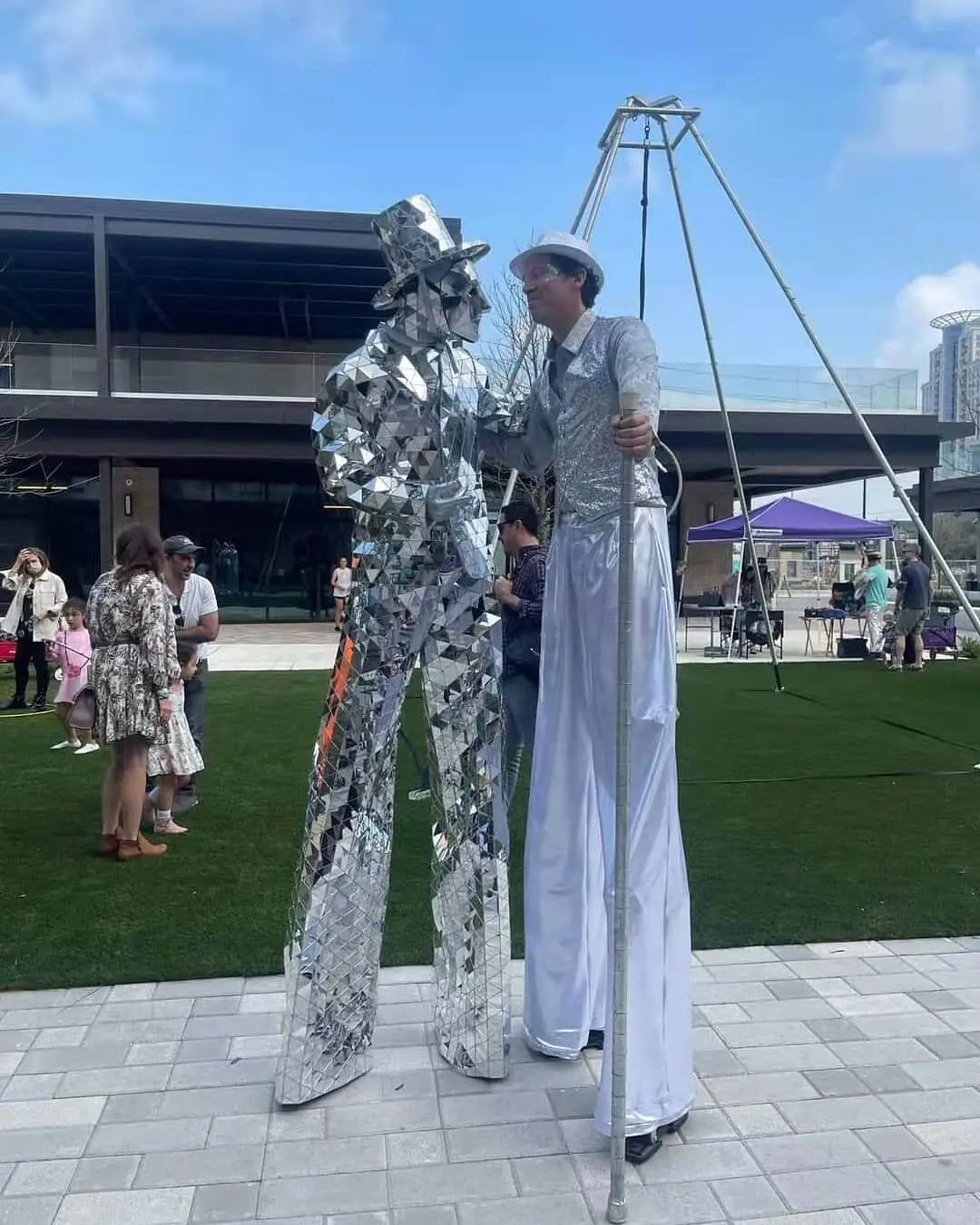 Hand Sewn Acrylic Silver Stilts Walker Mirror Man Show Gold Suit Stage Dress Performance Mask Costume Glass Cosplay Clothing