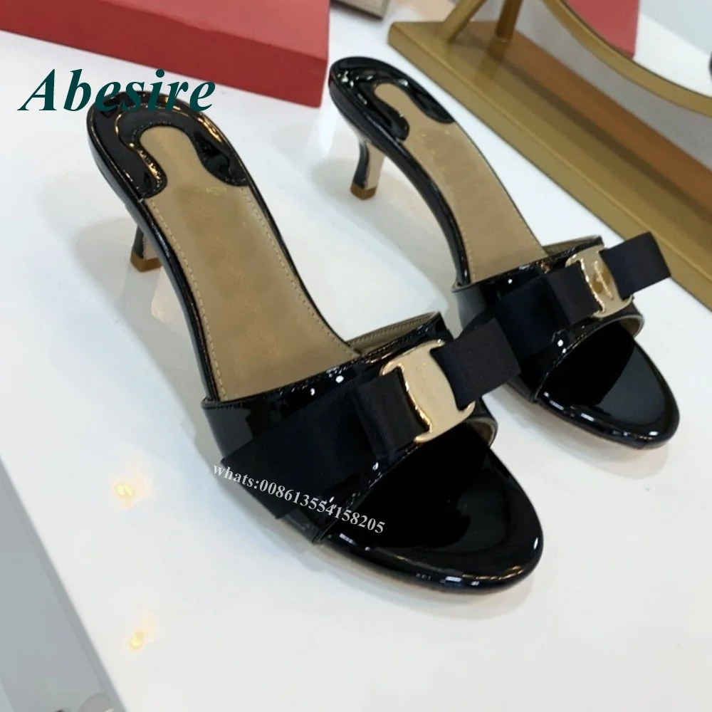 2022 New Designer Butterfly Knot Slippers Round Toe Kitten Heel Glossy Leather Summer Luxury Women Shoes Big Size 43 Cute Ladies