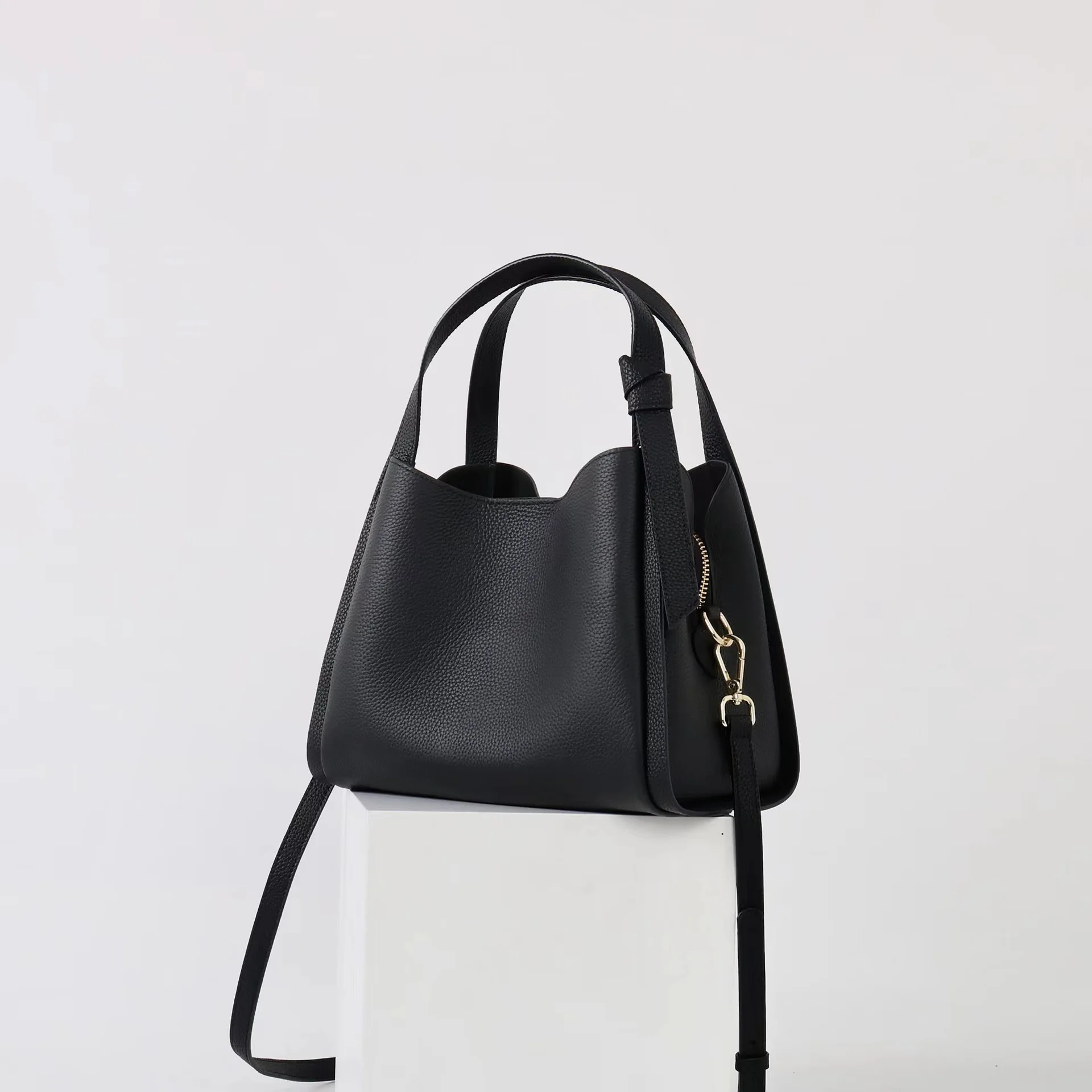 

Новинка 2023 года, универсальная сумка-ведро из воловьей кожи первого слоя, трендовая сумка премиум-класса, большая вместительная ручная сумка через плечо