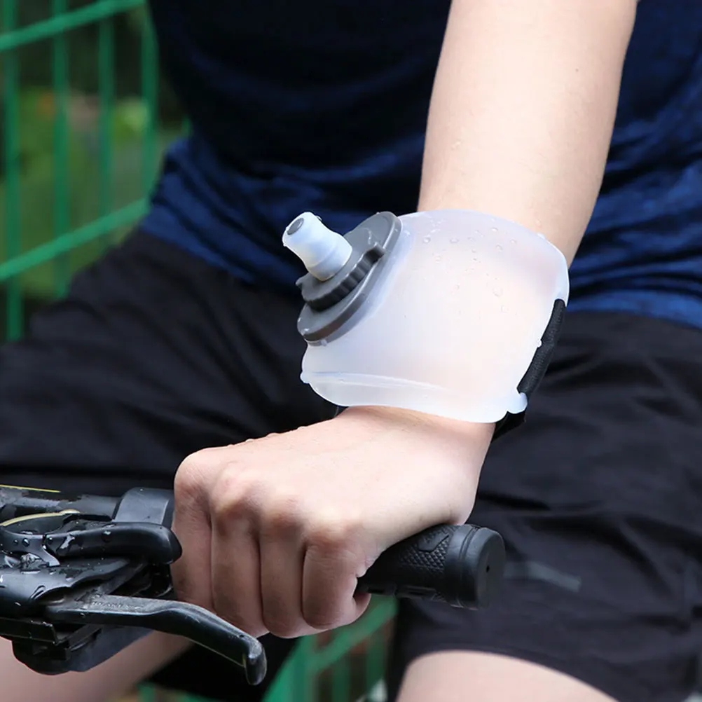 

Creative Fitness Water Silicone Wristband Sports Bottle Running Water Holder Durable Large Capacity Outdoor Gym Bottle Portable