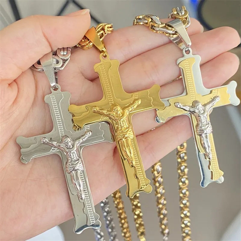 

UILZ Men's Necklace Big Cross Pendant Chain Men Gold Color Stainless Steel Christian Necklaces Male Iced Out Bling Jewelry