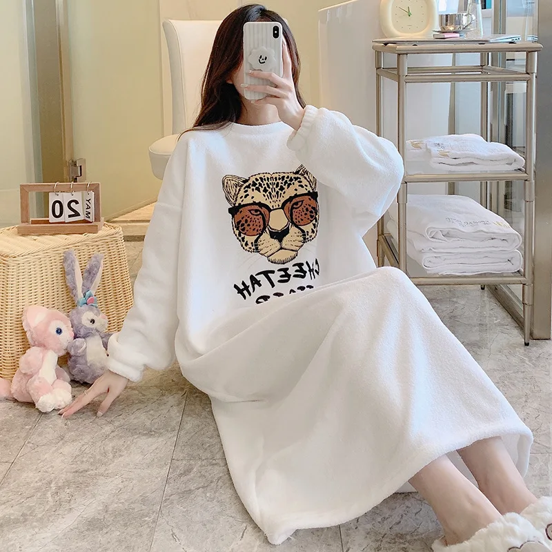 Flannel Long Sleeved Nightdress Women\'s Thick Fleece Sleepwear Loose Round Neck Warm Coral Fleece Nightgown Home Dress Nightwear