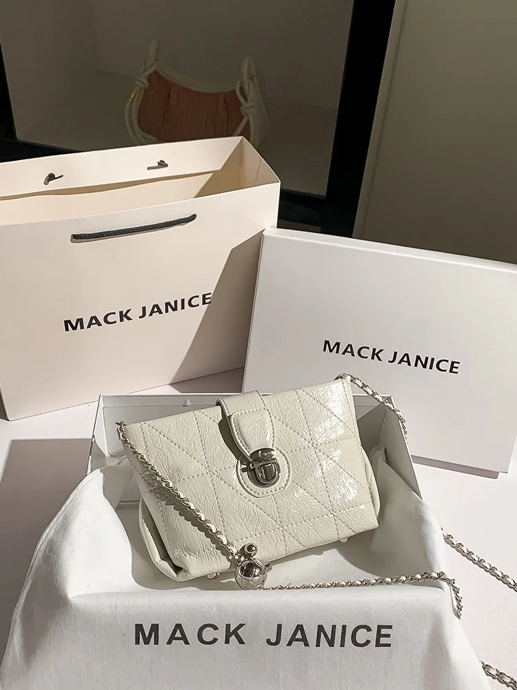 sac-a-bandouliere-en-cuir-huile-mackjanice-pour-femme-petit-sac-carre-elegant-avec-chaine-broderie-au-fil-nouvelle-collection-2026
