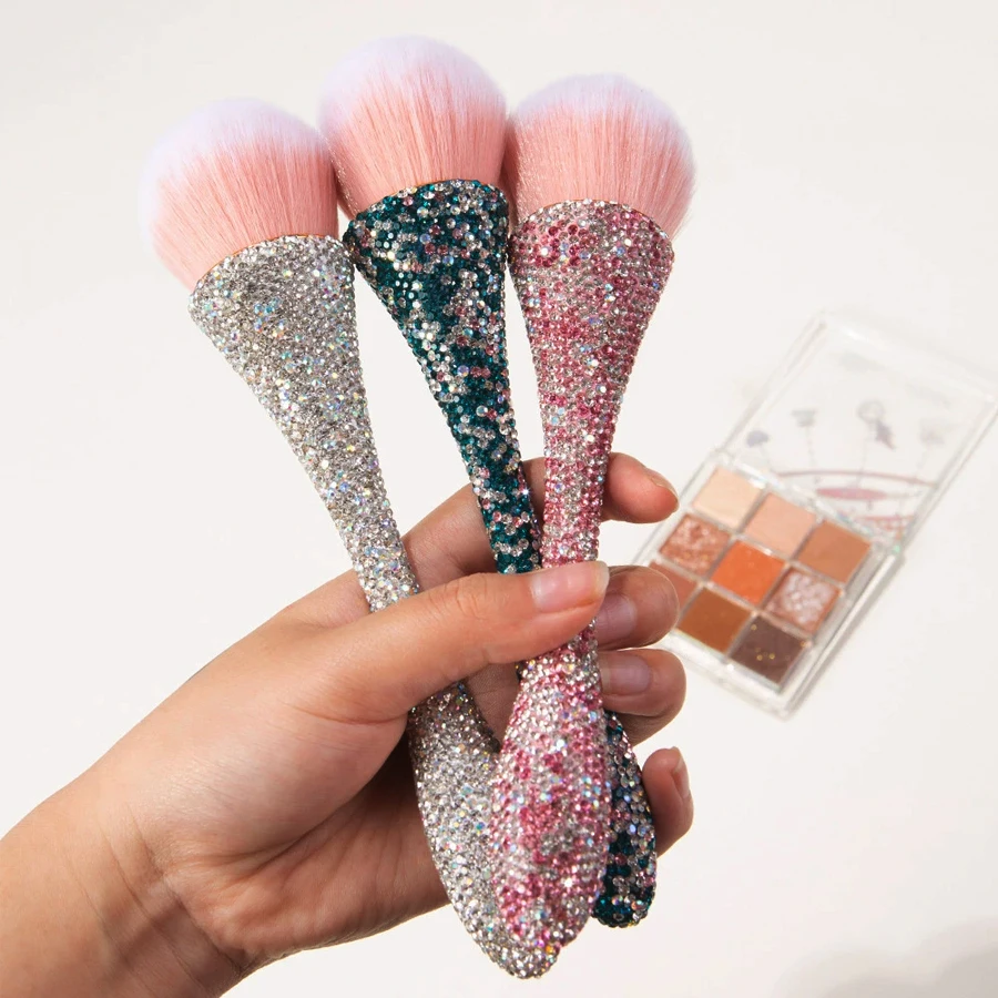 High-end exquisite makeup brush, new champagne-colored slim waist loose powder makeup brush, extra-large single soft-bristled nail art brush, blush brush, beauty tool, hand-embellished with diamonds, suitable for ladies and girls to carry on business trips, convenient for gifting to girlfriends or loved ones