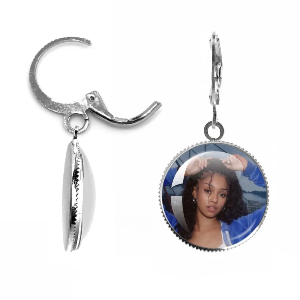 ต่างหู K- KATSEYE ใหม่ วงเกิร์ลกรุ๊ปเกาหลี งานศิลปะแก้ว จี้ห้อย ต่างหูแฟชั่น เครื่องประดับ ชาร์ม แคทซี่อาย ของขวัญสำหรับสาวๆ ﻿