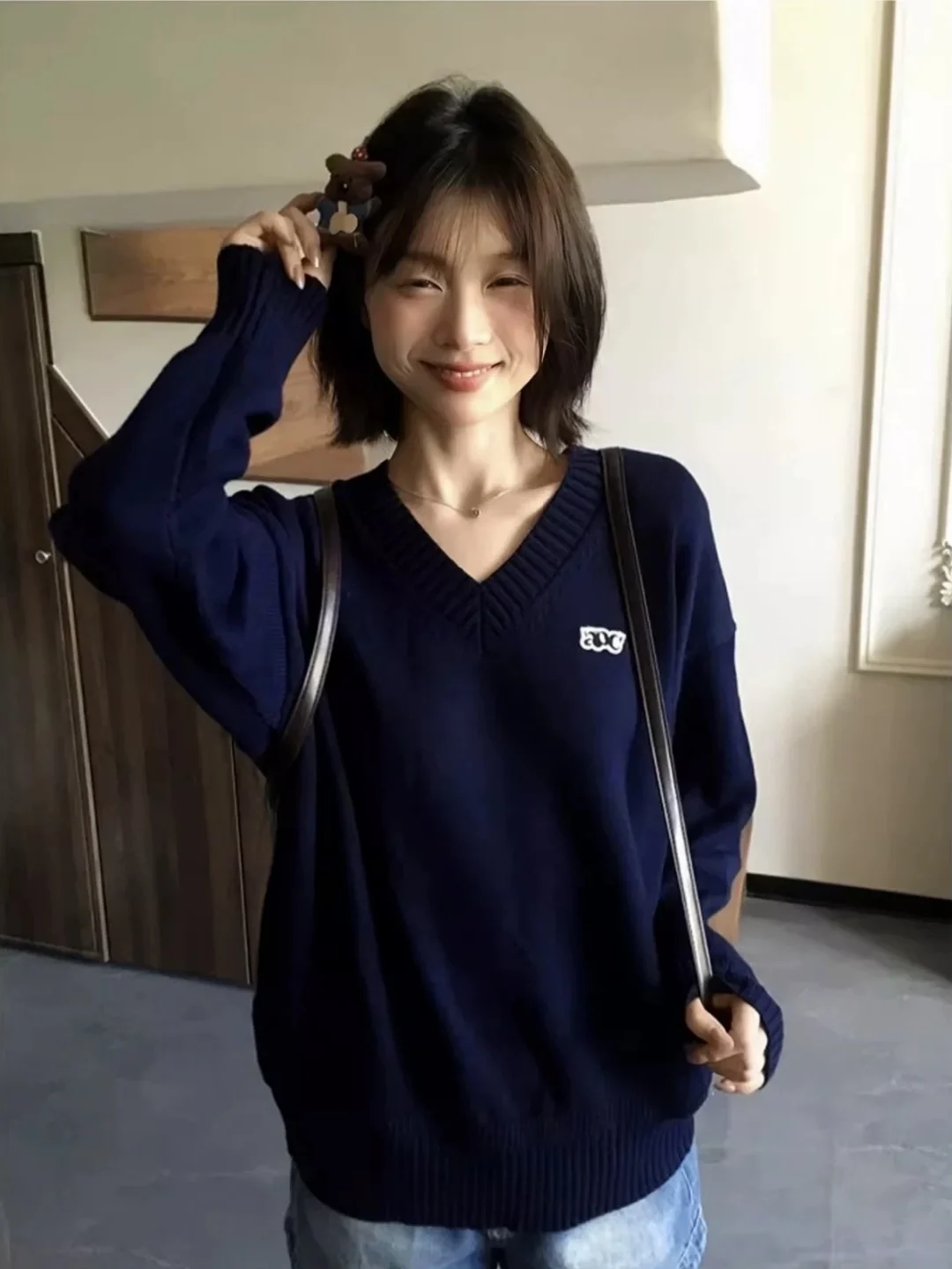 Suéter de Malha com Decote em V Solto para Mulheres, Moda Casual de Outono e Inverno, Design Estampado Confortável e que Reté...