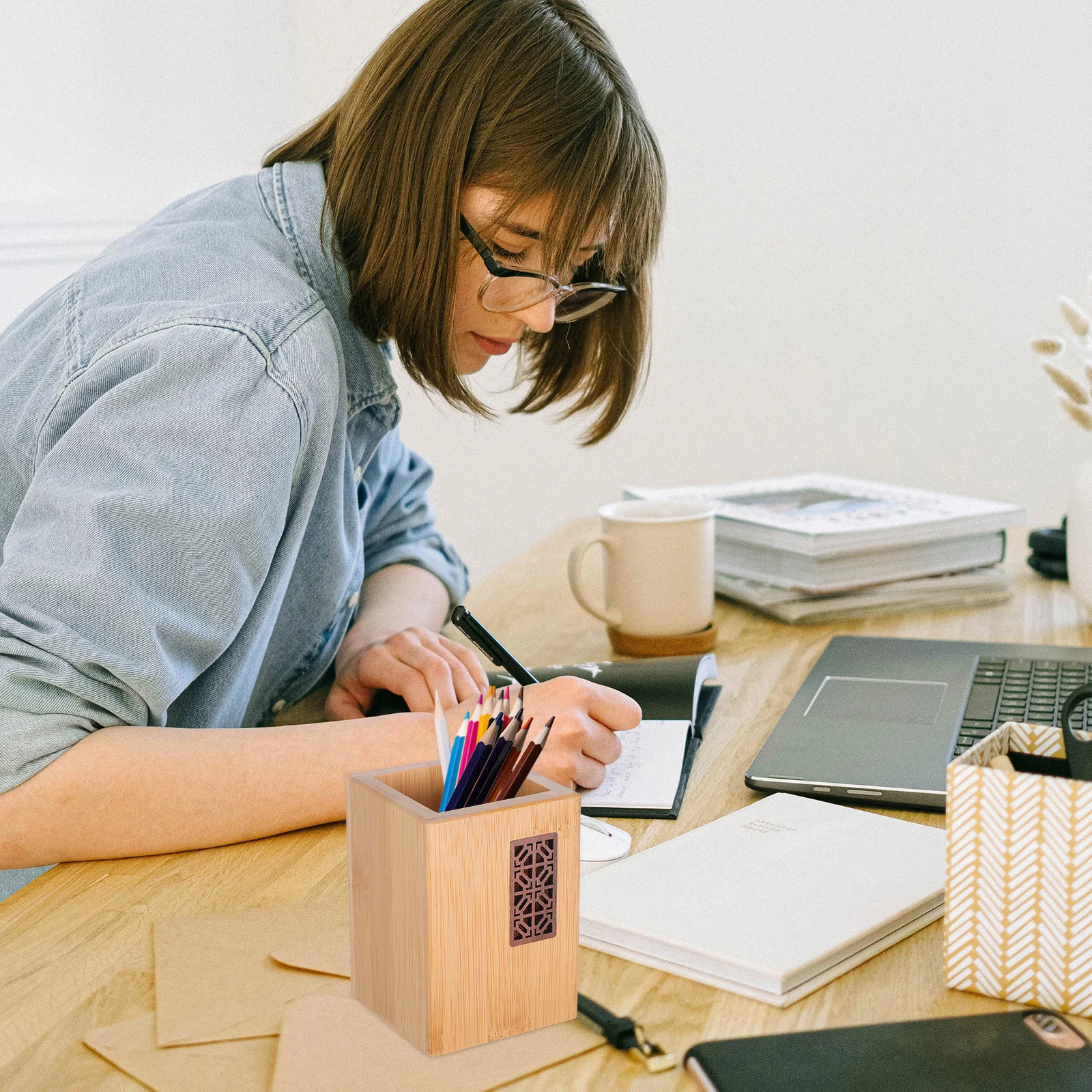 

Bamboo Pen Holder Intricate Carvings Multi-Functional Desk Organizer Home Office School Pencil Stand Elegant Craftsmanship