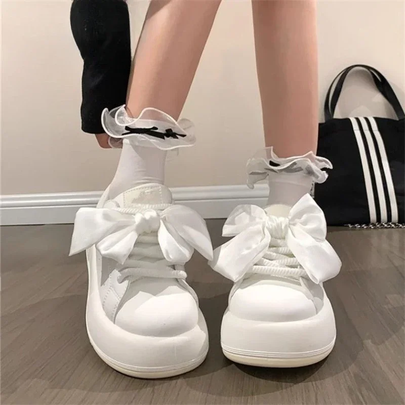 

SHANPA Cute Style Womens Skate Shoes Niche Bow Tie Versatile White Shoes Thick Bottom Solid Colors Lace Up Shoes Women Sneakers