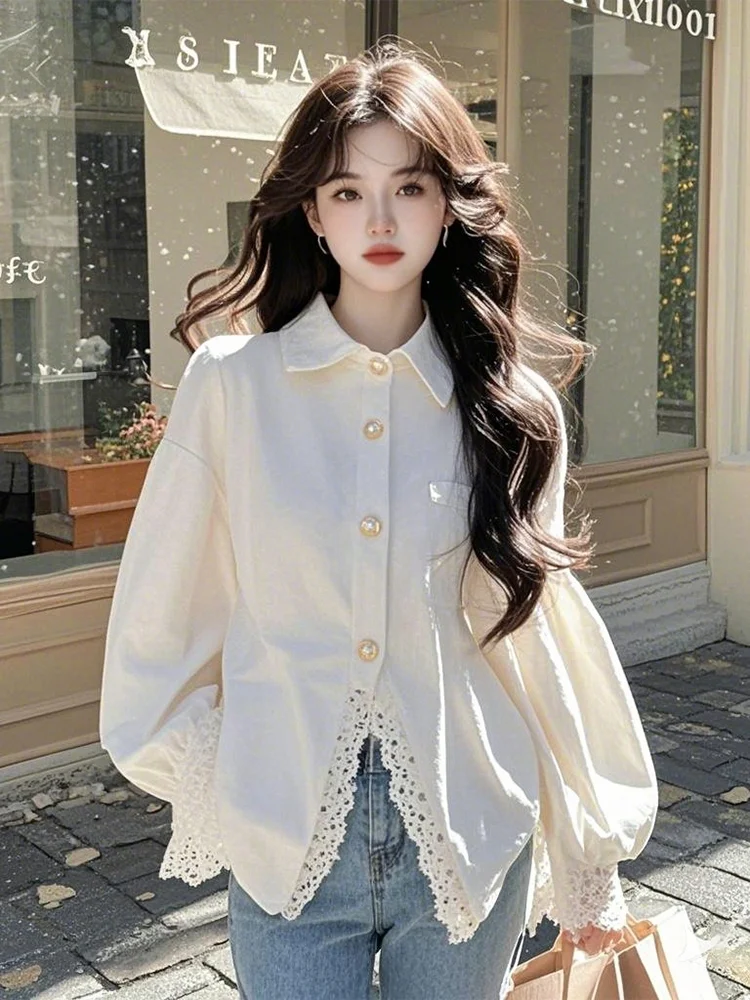 2025 ฤดูใบไม้ผลิโคมไฟแขนเสื้อสีขาวยาวเสื้อแฟชั่น Patchwork เสื้อลูกไม้เดี่ยวหลวมผู้หญิง Tops