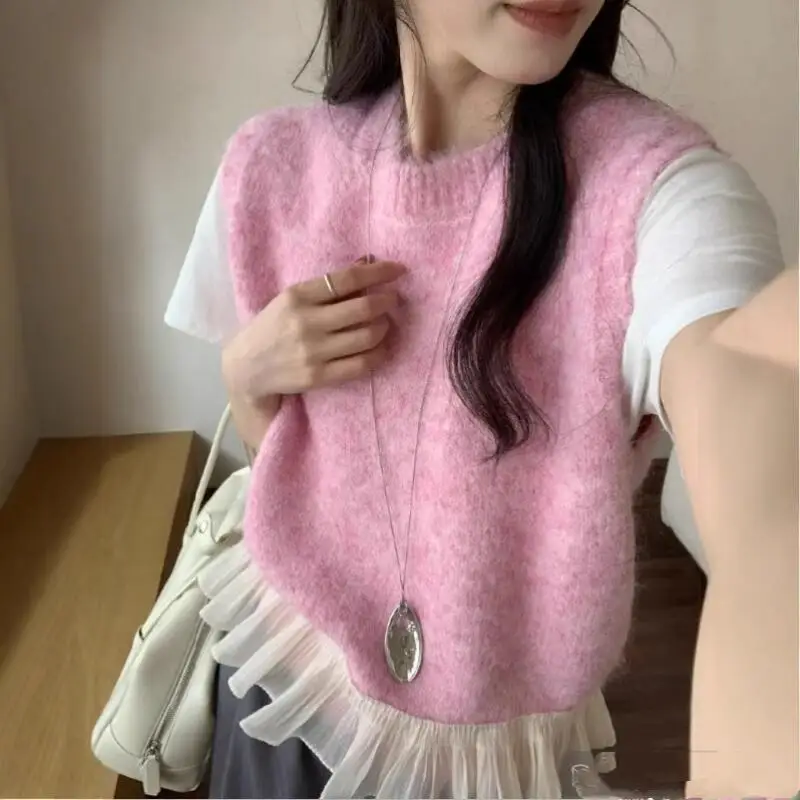 Sweet Beauty Style Lace Patchwork Knitted Vest New Sleeveless Vest for Girls Round Neck Short Tops Soft Fashionable Versatile