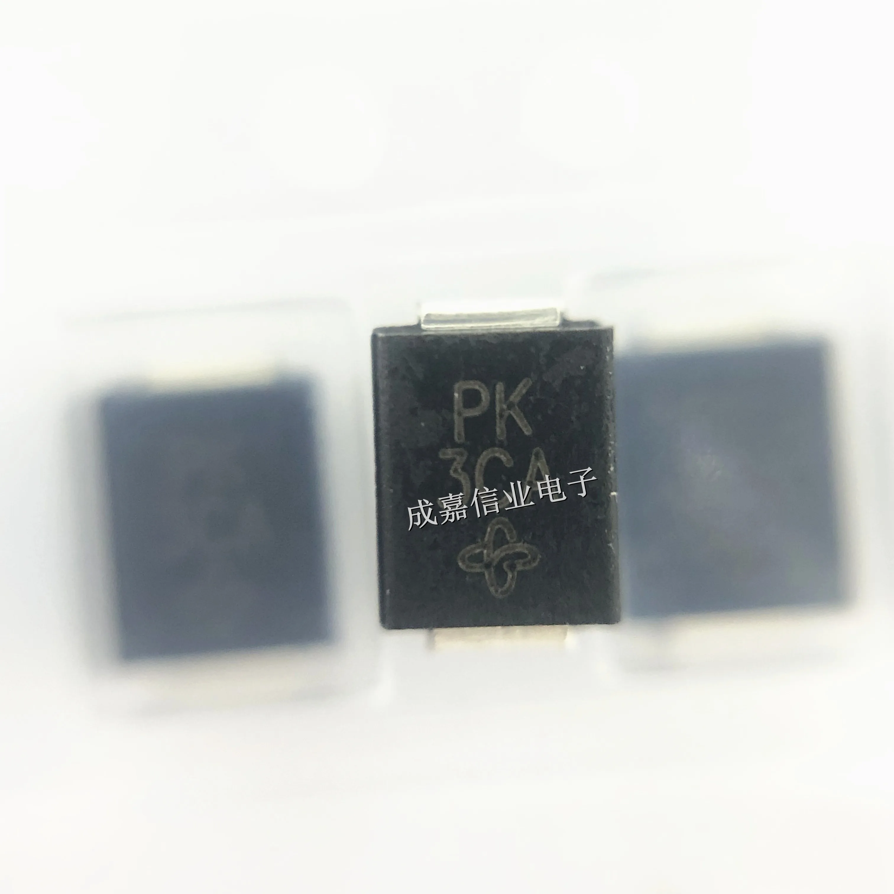 10pcs/Lot SMBJ130CA-E3/52 SMB DO-214AA-2 MARKING;PK ESD Protection Diodes / TVS Diodes 130V 800W Bidir TransZorb 5%