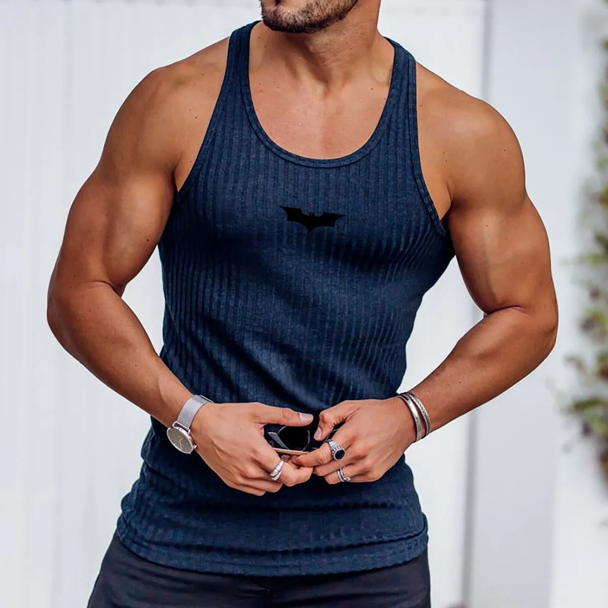 2026 الصيف الرجال الخفافيش سترة حجم كبير شريط تي شيرت بلا أكمام للجيم الرجال اللياقة البدنية الذكور ممارسة سترة رياضية قميص كمال الاجسام الملابس