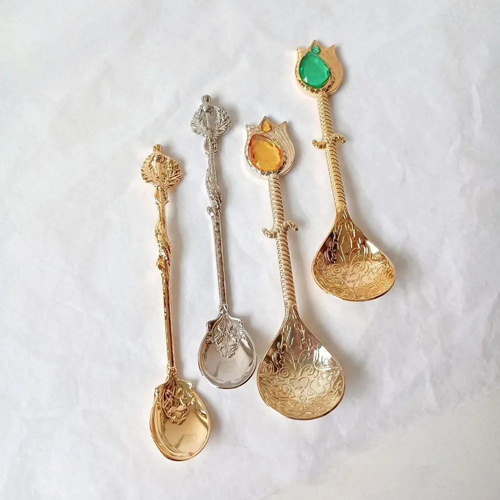 18 Style Retro Golden Exquisite Crystal Head Coffee Spoon Mini Royal Style Metal Dessert Scoop Teaspoon Tableware Kitchen Tools