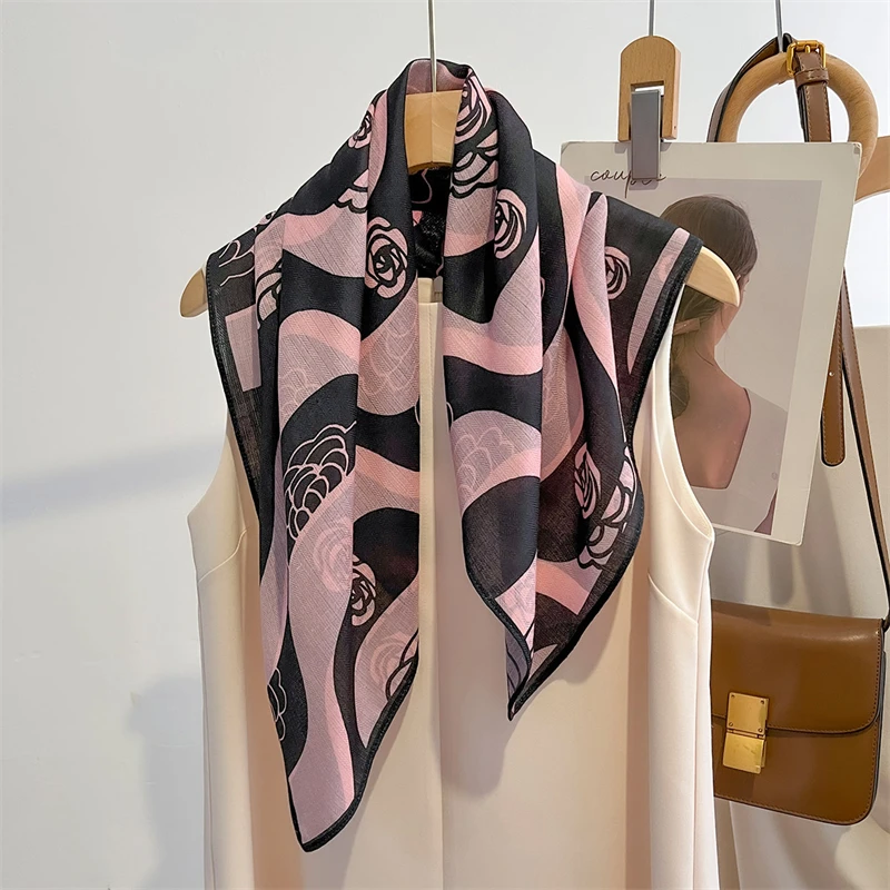 女性プリントスクエアスカーフファッションレトロバンダナ軽量ステインネッカチーフヘッドバンド