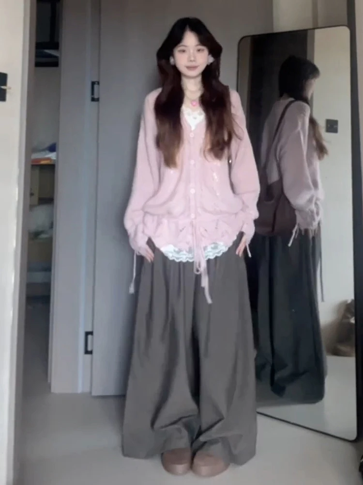 เสื้อคาร์ดิแกนถักลายดอกไม้สีม่วงอ่อน แขนยาว คอวี สำหรับผู้หญิง ฤดูใบไม้ร่วง 2025 รุ่นใหม่ สไตล์หวาน