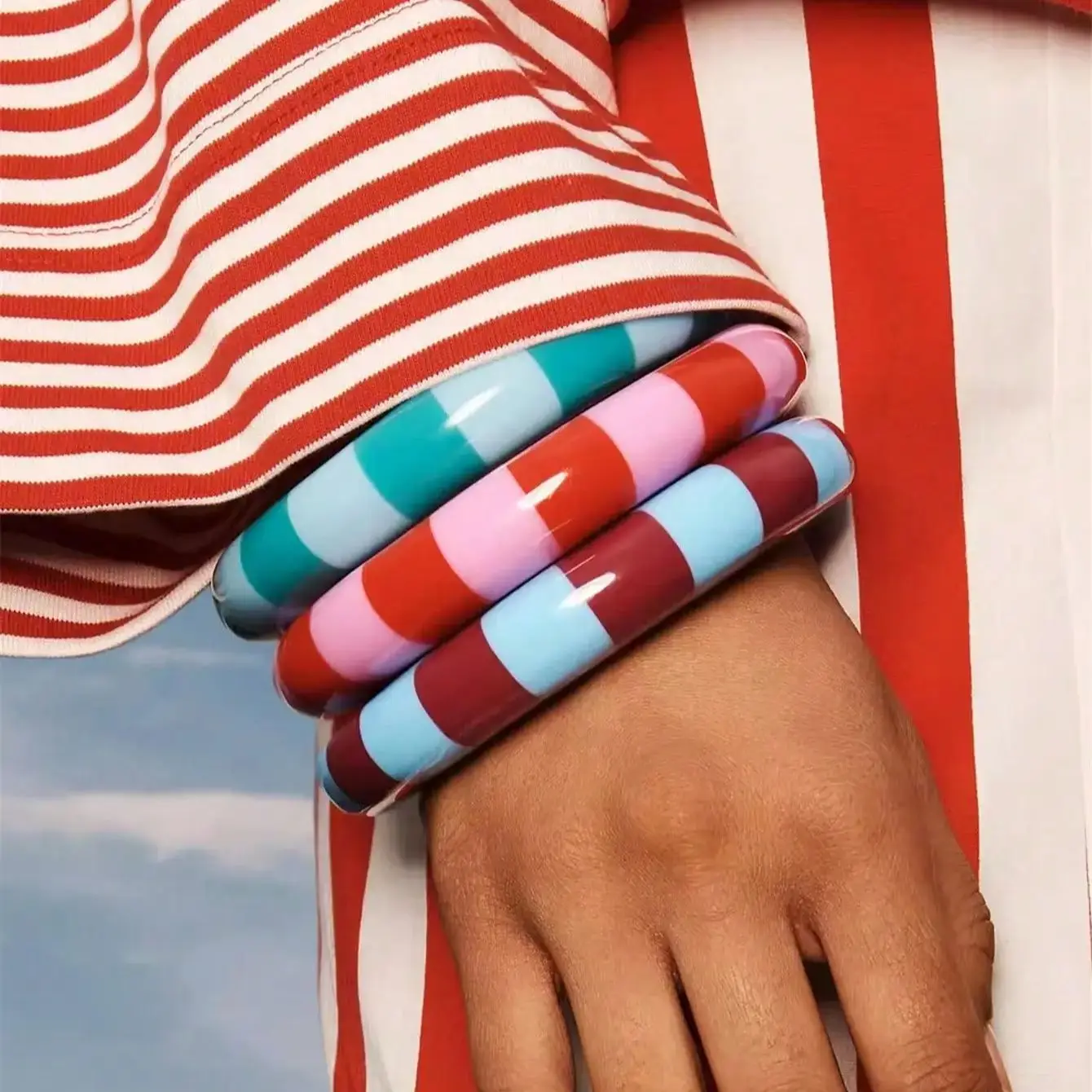 Color-Blocked Striped Resin Bracelet Minimalist Dopamine-Hunting Girl Color Palette Stylish Charm Women's Layered Jewelry
