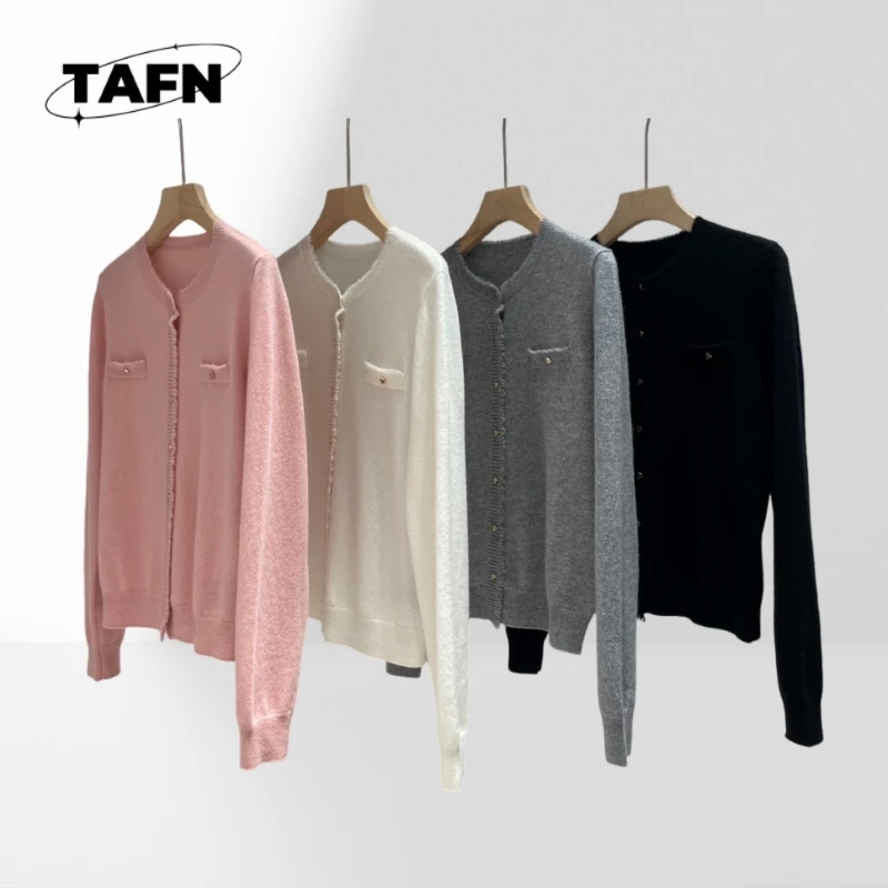 24 Luksusowy damski sweter w stylu europejskim, kaszmirowy, ciepły, uliczny, wysokiej jakości, wygodny, klasyczny AC3010