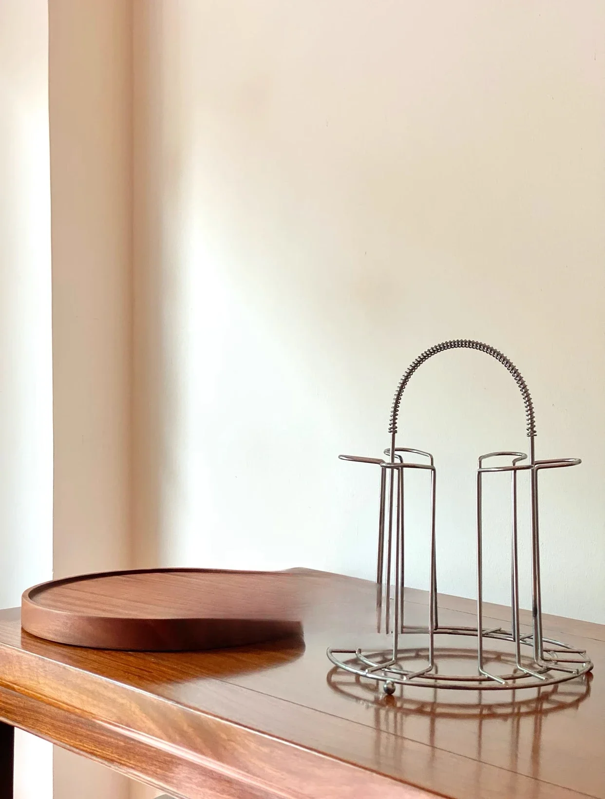 

Round cup holder drain holder upside down rack