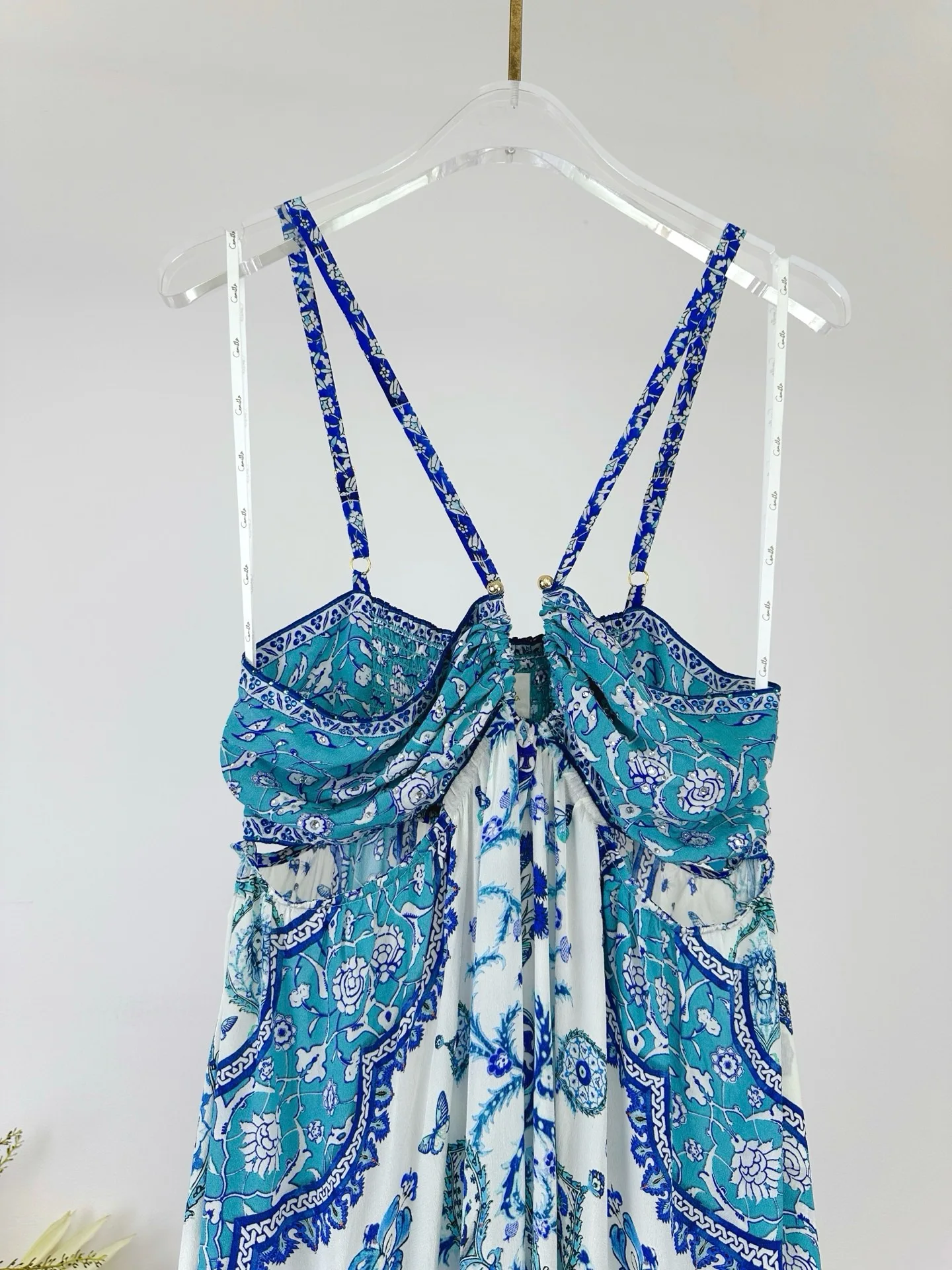 여성 섹시 스트랩리스 블루 플라워 프린트 크리스탈 비즈 장식 컷아웃 허리 홀리데이 웨어 맥시 롱 100% 실크 드레스