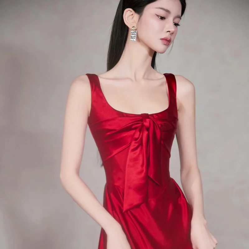 فستان أنيق من الساتان المحمص على الطراز الفرنسي فستان صباحي بورجوندي للنساء فستان خطوبة العروس وحزام فستان سهرة لحفلات الزفاف