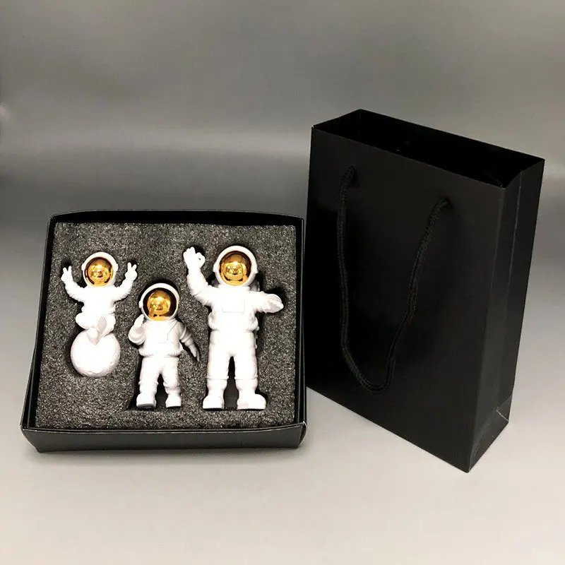 Astronaut Figurine Car Ornament Spaceman Dashboard Decor Space Figure Model Auto Interior Accessories