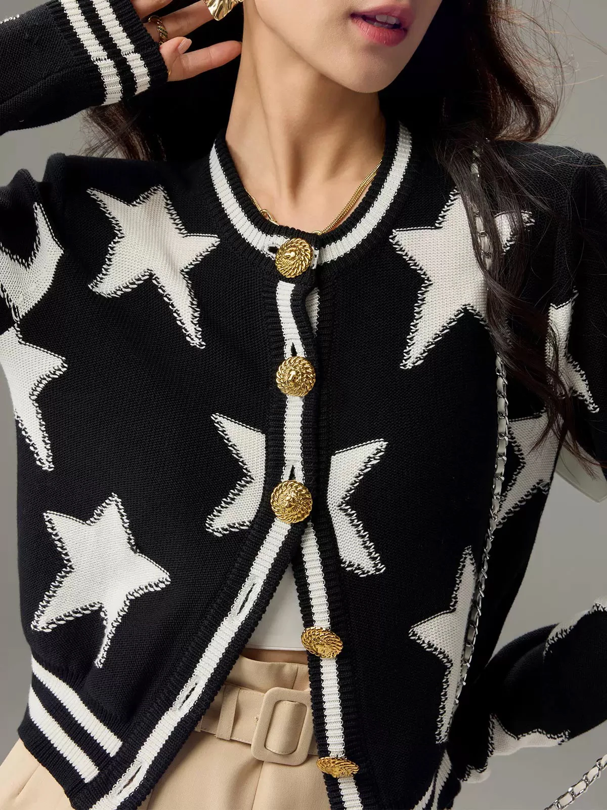 2024 High Quality Black Five Pointed Star Tweed Gold Button Shoulder Pad Knitted Cardigan C-008