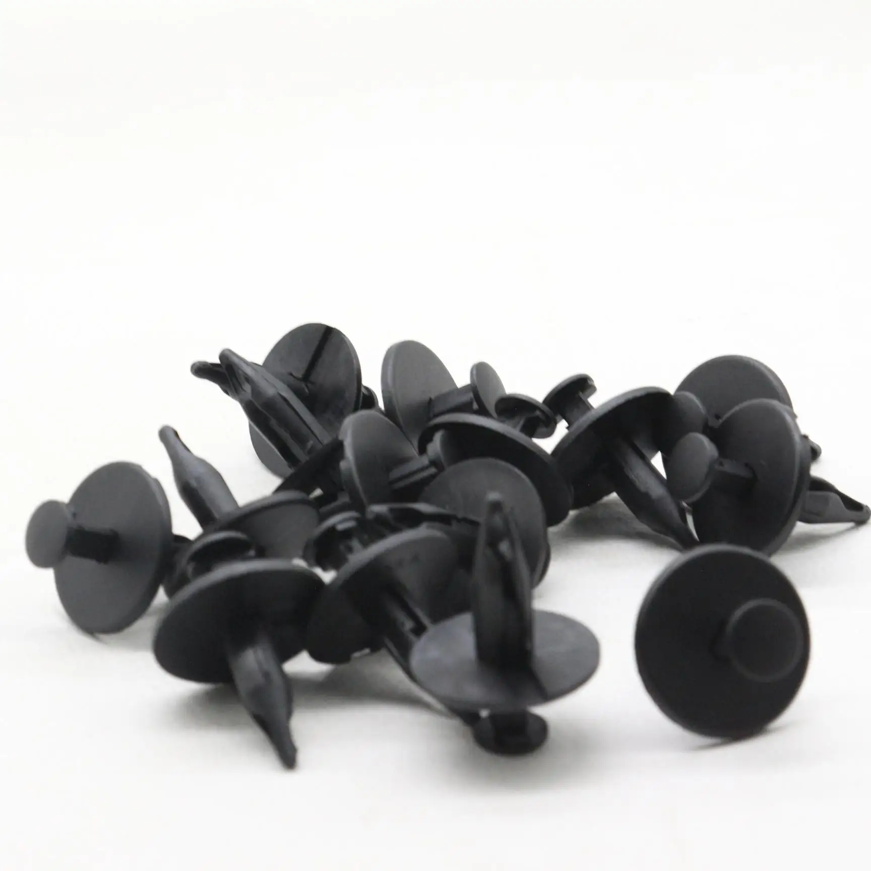15 pcs Push-Type Splash Shield Clip Fasteners With Retainers Fit For GM 20570245 Ford N804614S Nylon Black Tire Cover Rivets