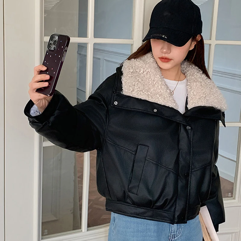 2026 Winter New Thick PU Leather Coat Women Cropped Fluffy Lapel Collar Padded Jacket Female Zip-up Streetwear Cool PU Parkas