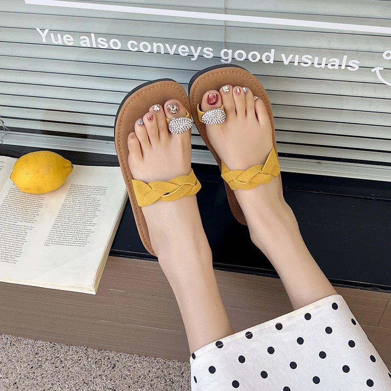 المرأة النعال حجم كبير 35-42 جديد الصيف موضة فلاش الماس كليب تو كلمة واحدة سحب الصنادل التنقل عدم الانزلاق حذاء مسطح #4