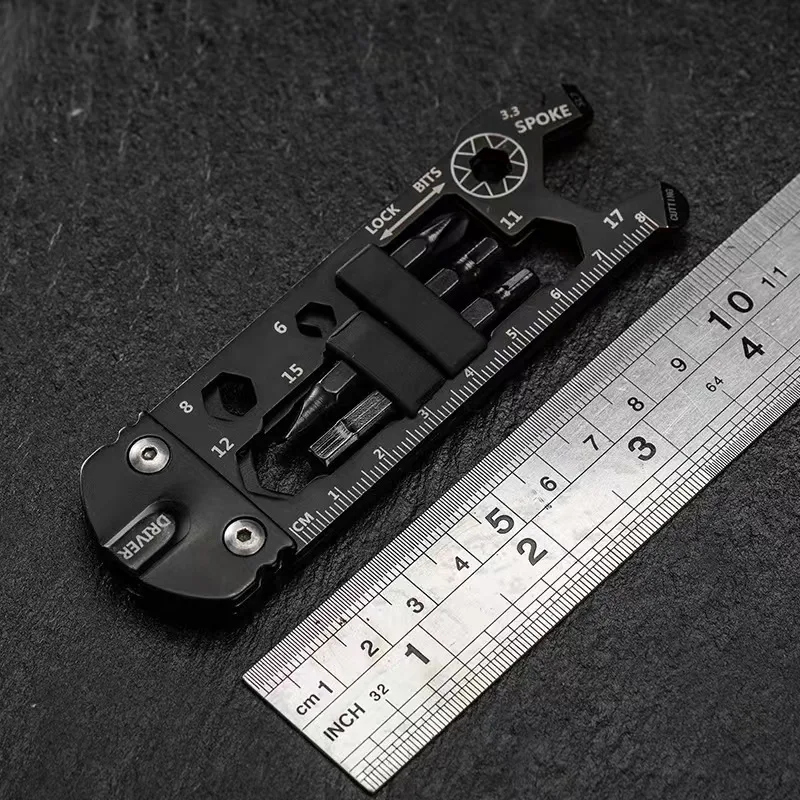 Outdoor Camping Portable Pocket Card Knife Wildlife Survival Equipment Lifesaving Card Multi purpose and Multi functional Tool