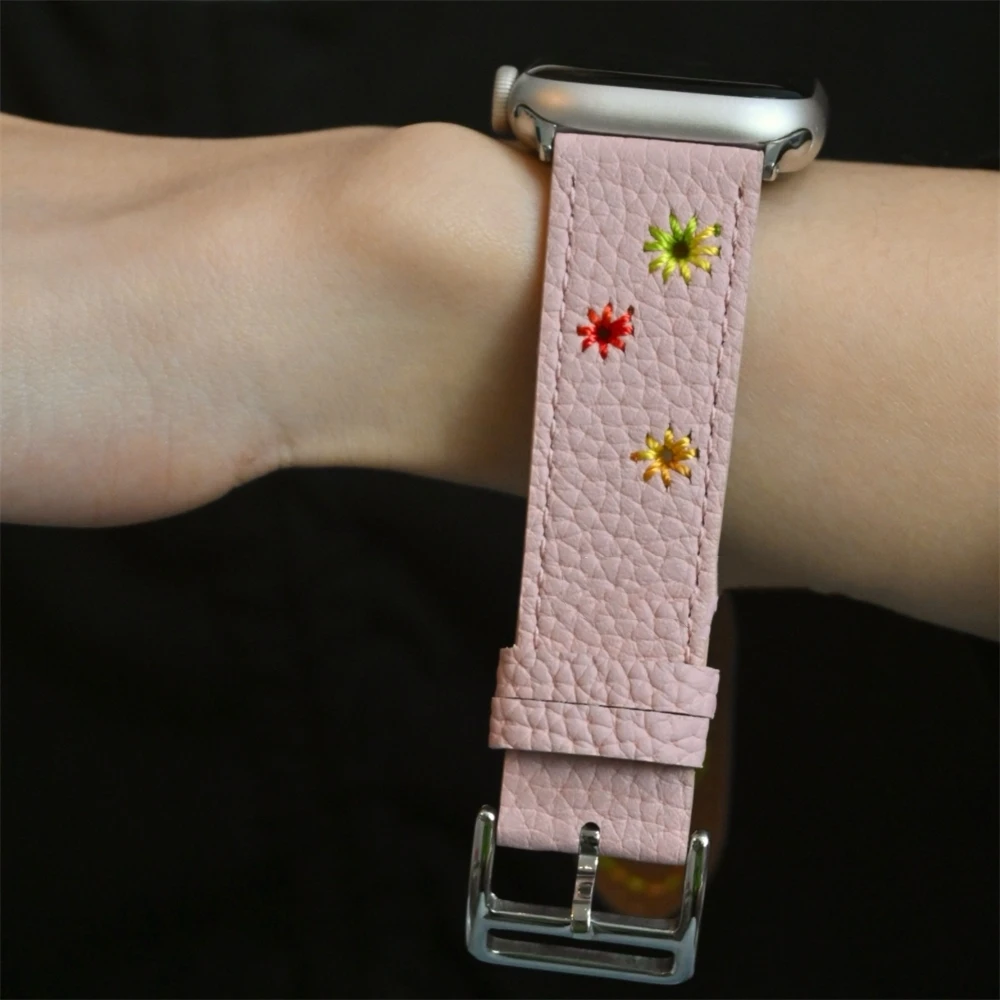 Cinturino floreale in pelle con motivo litchi di lusso per Apple Watch 44mm 40 45 41 49 42 38mm cinturino morbido per Ultra Series 9 8 SE 7 6 5 4 3