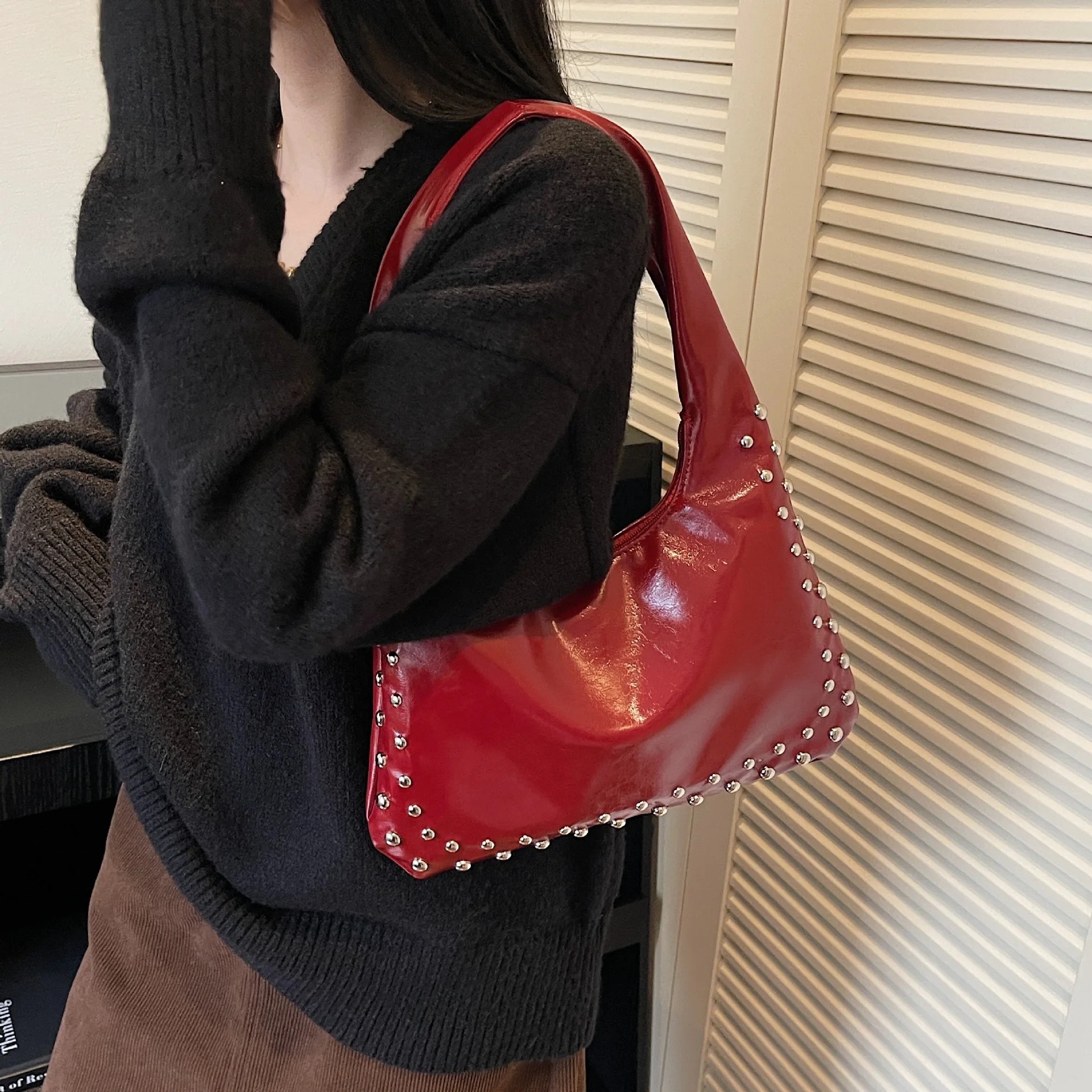 Cool Spice Girl Style Small Underarm Bag Female, New Autumn and Winter Retro Oblique Span Bag Large Capacity Handbag