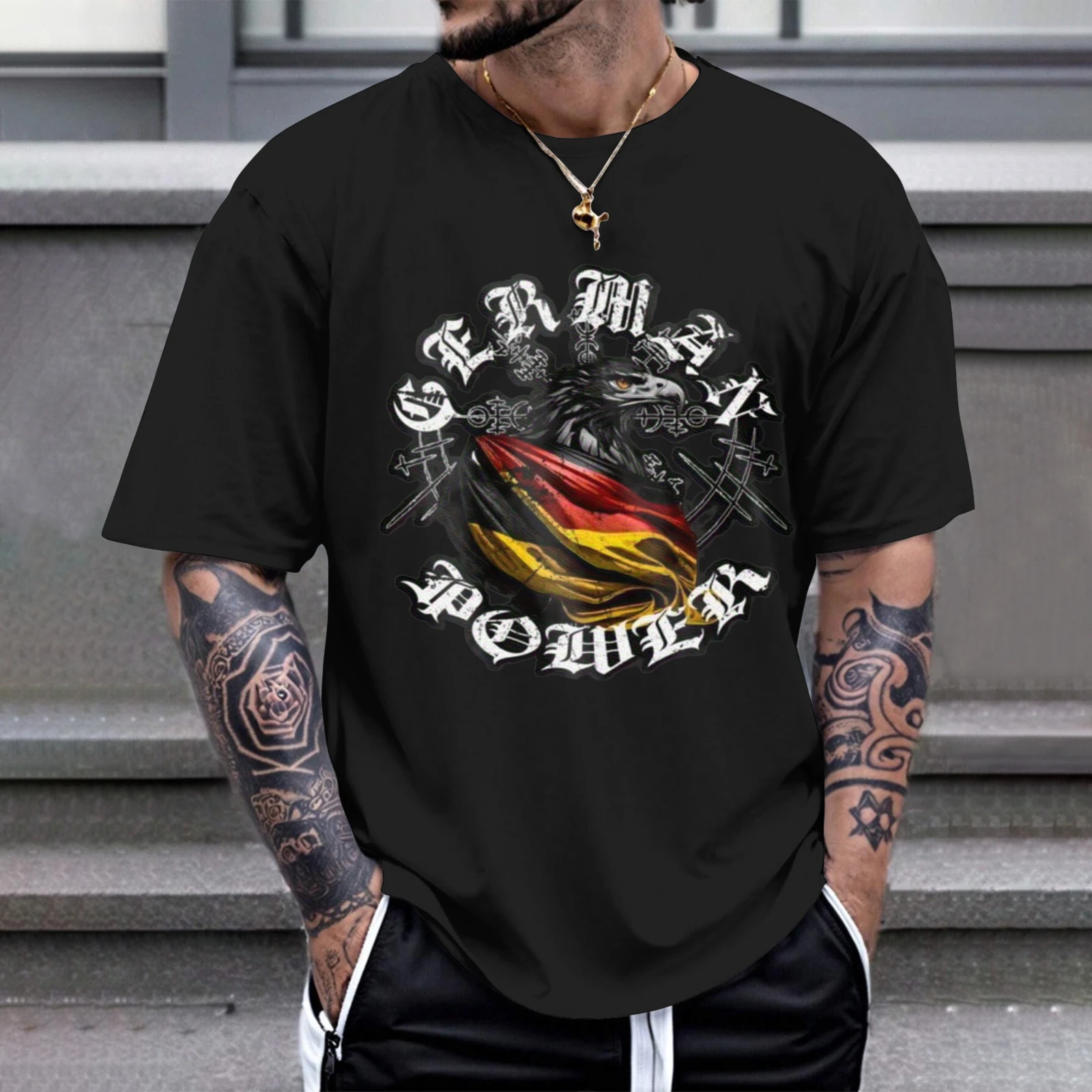 Herren-T-Shirt mit deutscher Flagge, Adlerkreuzen, perfekt für Freizeitkleidung, Partys und Karnevalsauftritte