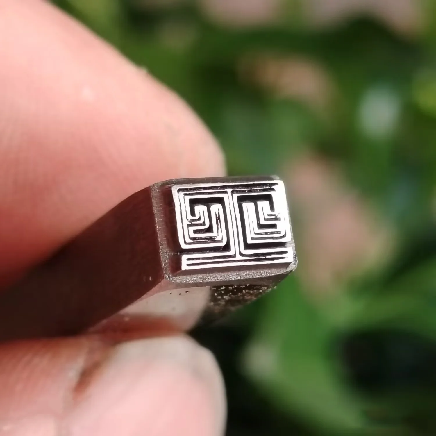Jewelry Seal “Hui” Character Pattern Steel Stamp, High-Hardness Gold and Silver Bracelet Chiseling Mold, Gold-Beating Tools